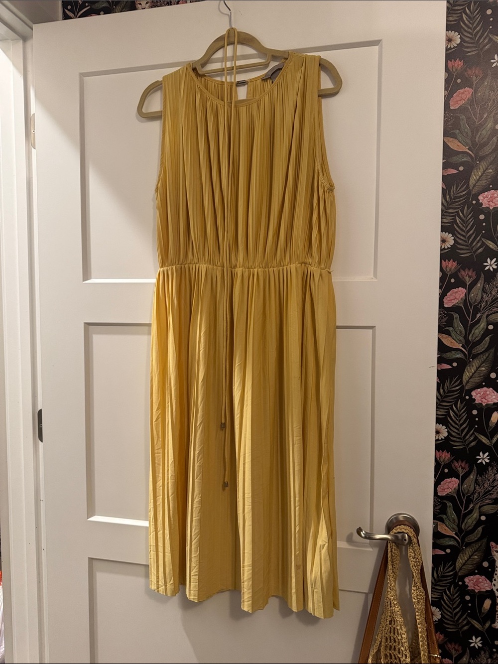 H&M Mustard Yellow Sleeveless Pleated Midi Dress